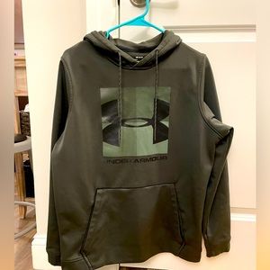 Under Armour sweatshirt- men’s small or women’s medium